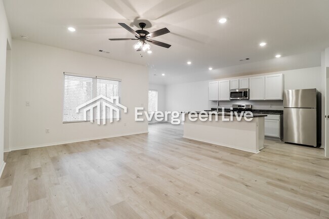 Foto del edificio - 169 Meadow Dr