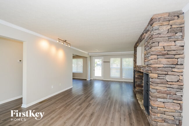 Building Photo - 1122 Forest Run Dr