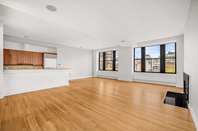 Building Photo - 124 Hudson St