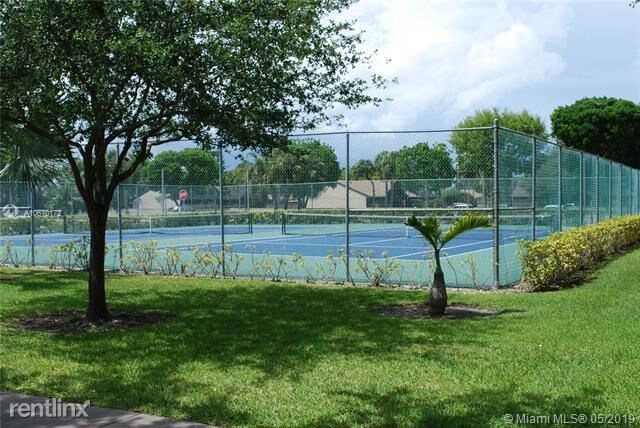 Building Photo - 1 br, 1 bath Condo - BRIARWINDS CONDO PH 1