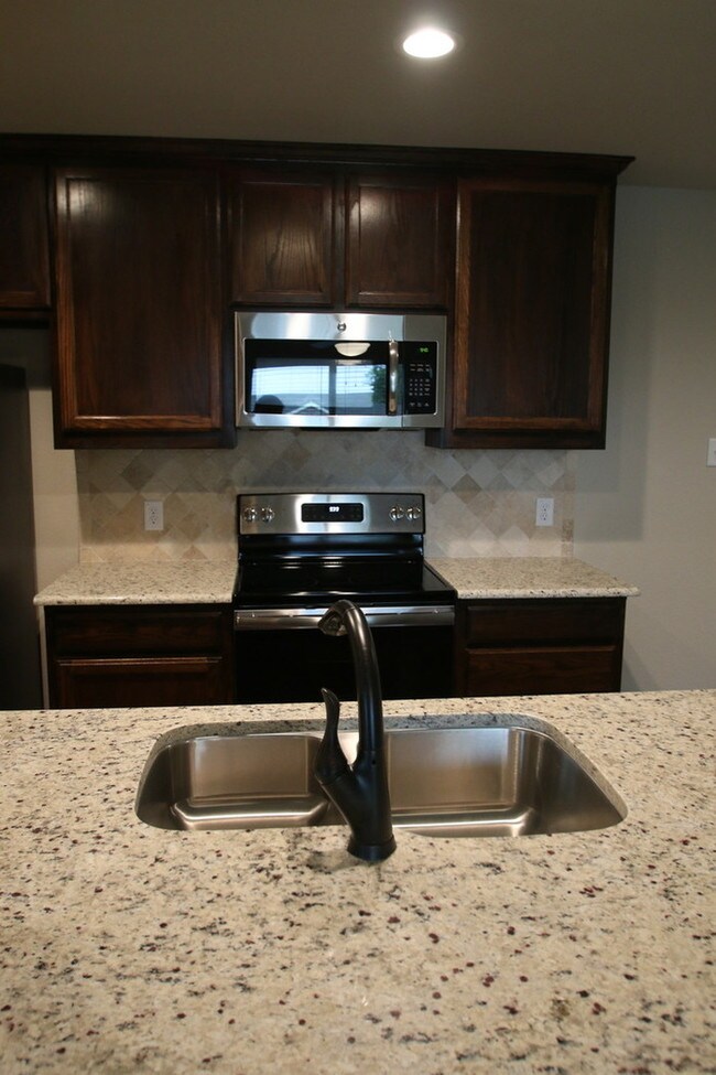 Building Photo - 3200 S Cherry Ln