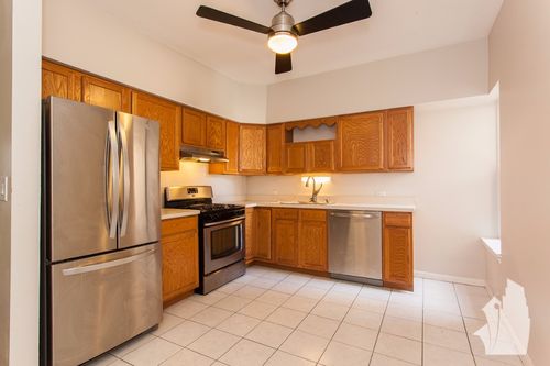 Foto del edificio - 4640 N Kenmore Ave