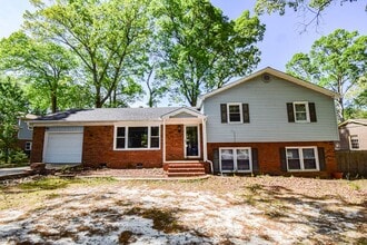 Building Photo - 1733 Swann St