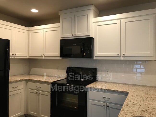 Photo - 1421 MacAlpine St House