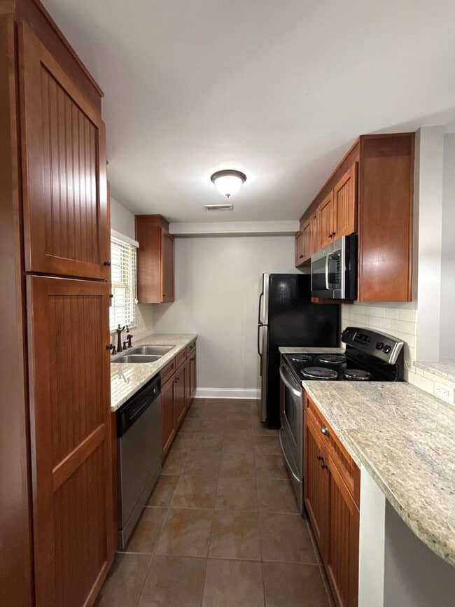 Building Photo - T.R. Lawing Realty Property