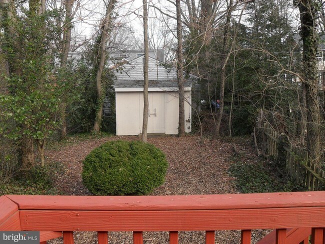 Foto del edificio - 8703 Bradgate Rd