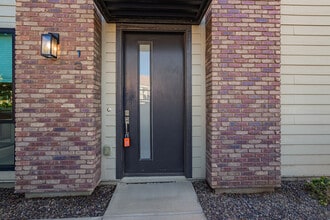 Building Photo - 138 E Lexington Ave Building Photo - 138 E Lexington Ave