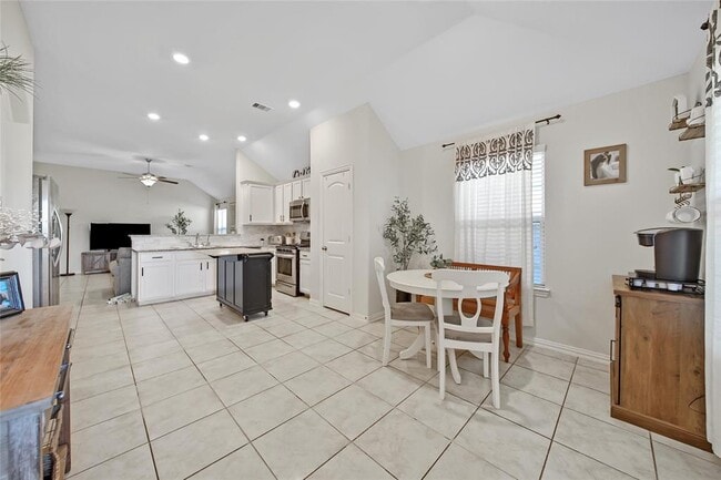 Building Photo - 20334 Highfield Park Dr
