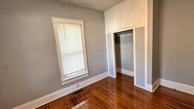 Building Photo - 1417 Prairie St
