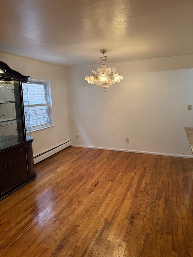Foto del edificio - 8404 Glenwood Rd