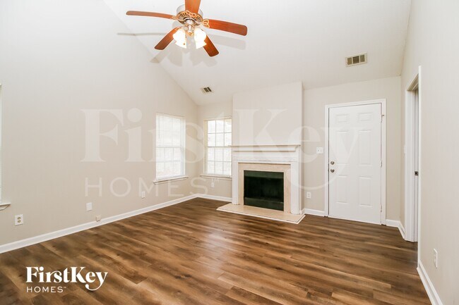 Foto del edificio - 115 Kendall Ln