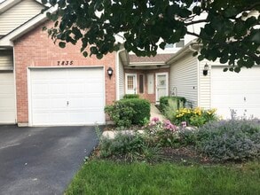 Building Photo - 7835 Darien Lakes Dr