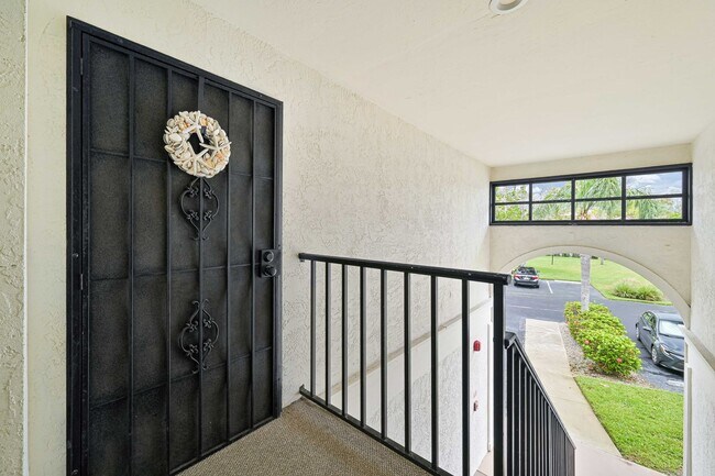 Building Photo - ~FULLY FURNISHED ~ 2/2 Summerlin Woods