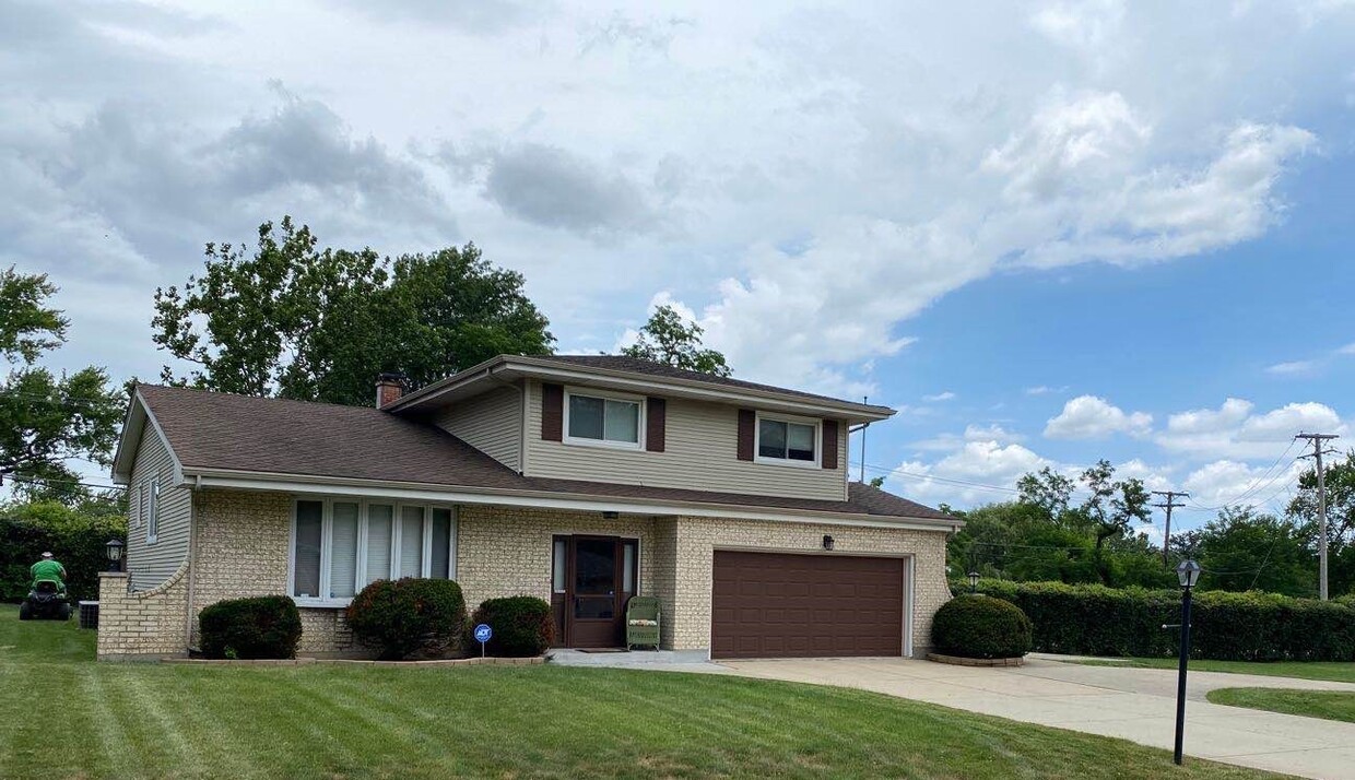 Foto principal - 21W060 Eagle Terrace
