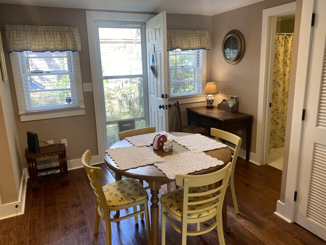 dining room - 1005 West St