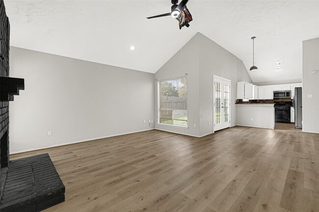 Building Photo - 6507 New World Dr