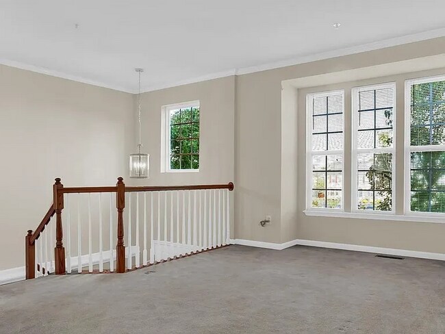Foto del edificio - 5037 Leasdale Rd