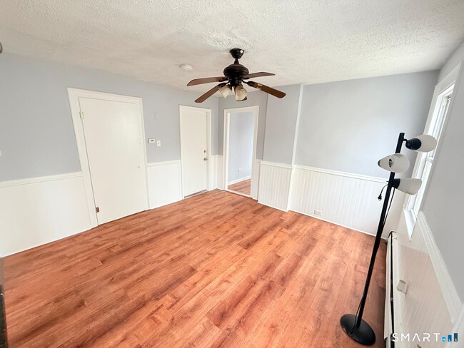 Building Photo - 240 Wood Ave