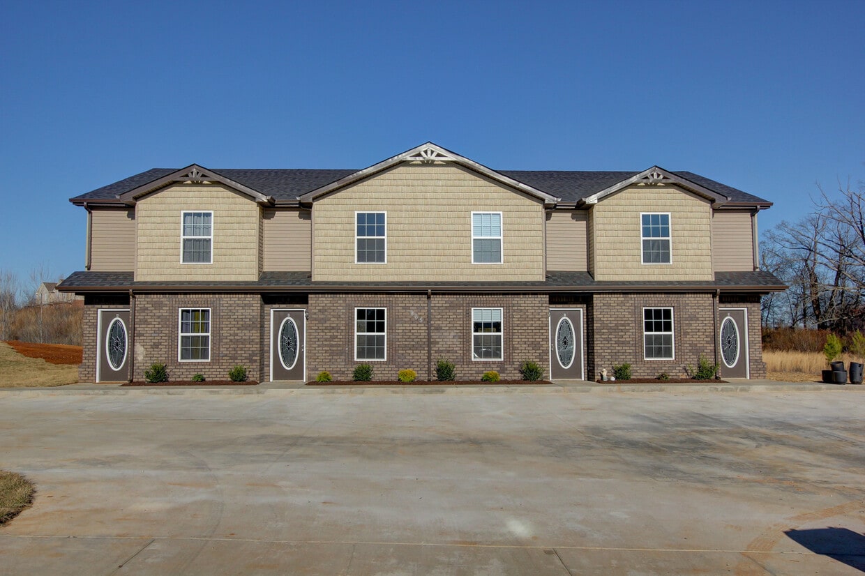 Primary Photo - 985 Big Sky Dr