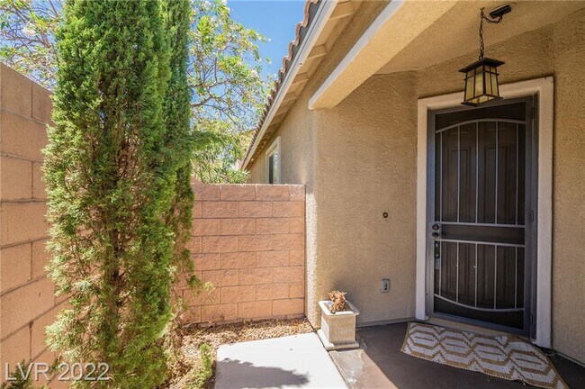 Building Photo - 4941 Mountain Pepper Dr