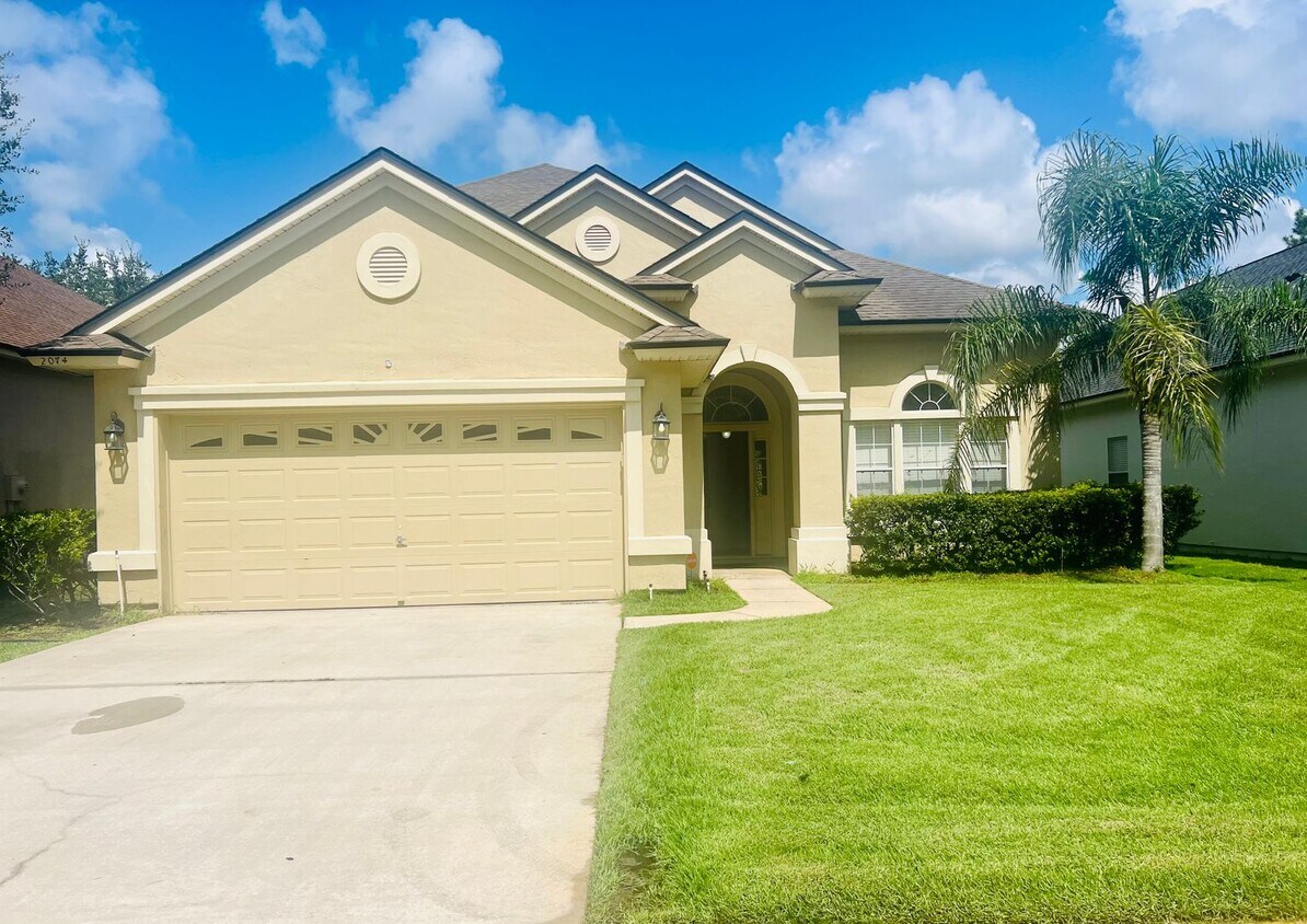Foto principal - 4 bedroom 3 bath in Fleming Island Plantat...