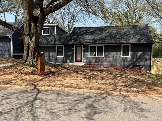 Building Photo - 1191 Arlington Ave SW