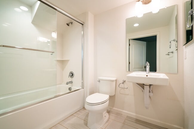 Building Photo - 2732 Sorano Ct