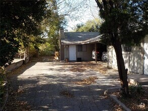 Building Photo - 2708 Parker Ln