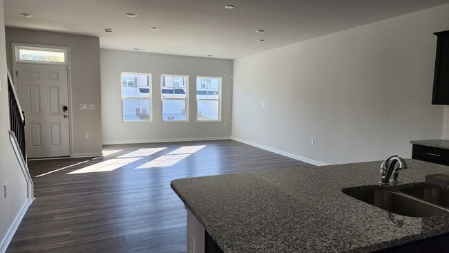 Building Photo - 2340 Chert Ln