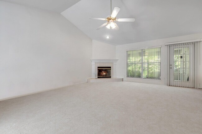 Foto del edificio - 3528 Leighton Hall Ct