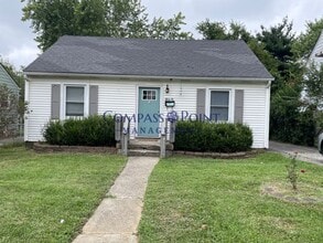 Building Photo - 865 Darley Dr