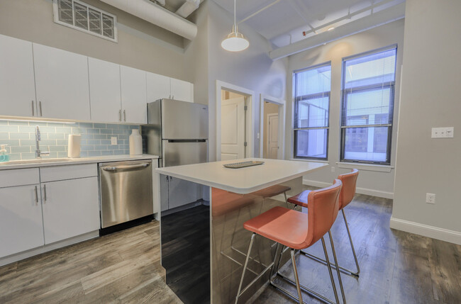 Building Photo - 6 Hamilton Pl