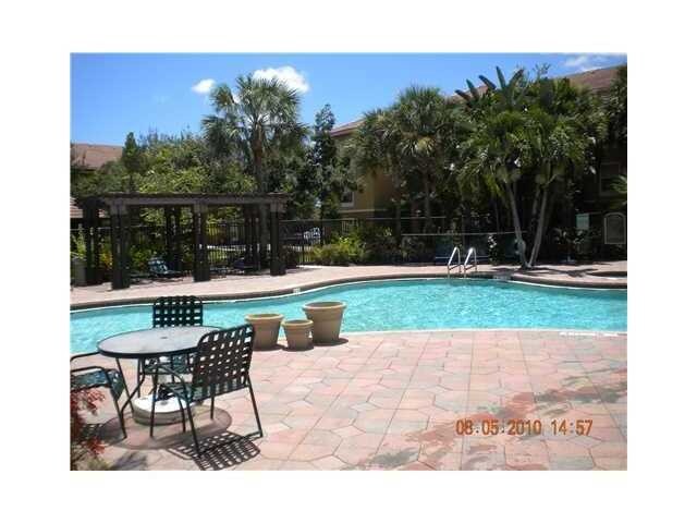 Building Photo - 5056 Lantana Rd