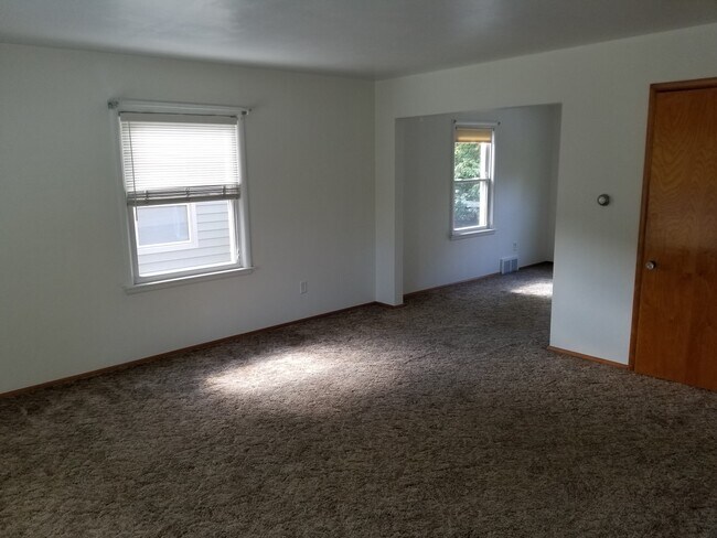 Sala/comedor - 415 N 7th St