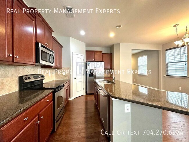 Foto del edificio - 13102 Heath Grove Dr