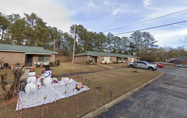 Building Photo - 525 Lee Rd 379