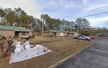Building Photo - 525 Lee Rd 379