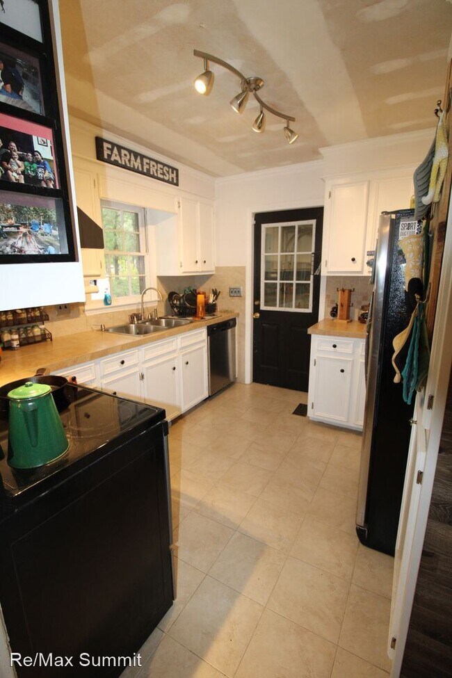 Foto del edificio - 3 br, 2 bath House - 2107 Tanglewood Road
