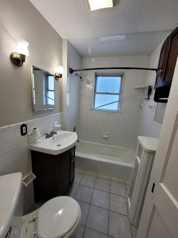 bathroom - 256 Tremont St
