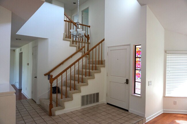 Foto del edificio - 22116 Richford Dr