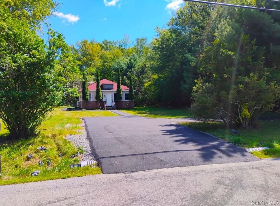 Primary Photo - 370 Park Hill Rd