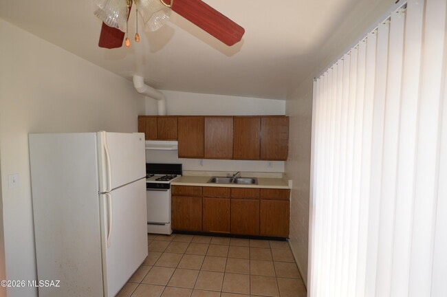 Foto del edificio - 1033 E 25th St