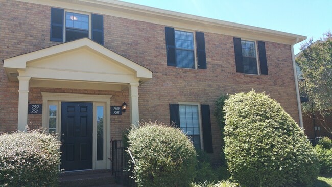 Street view - 760 Fox Ridge Dr Apartment