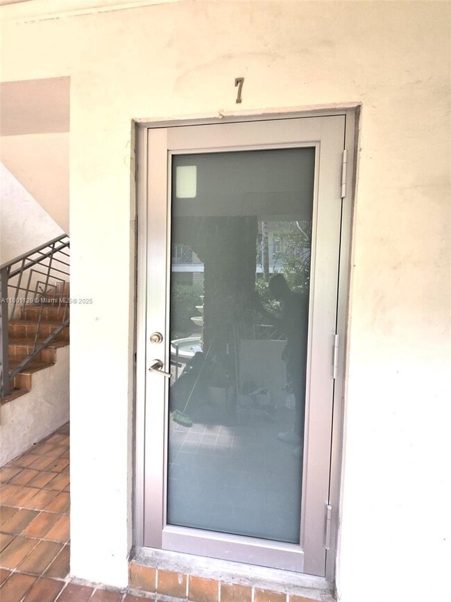 Foto del edificio - 2131 Calais Dr