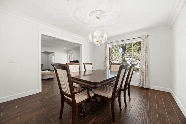 Building Photo - 10507 Cypresswood Dr