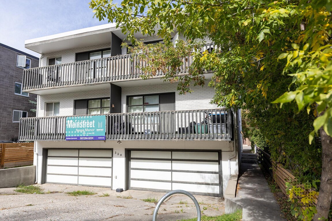 Primary Photo - Nessa Manor