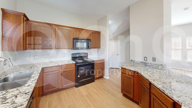 Building Photo - 4019 Houston Dr