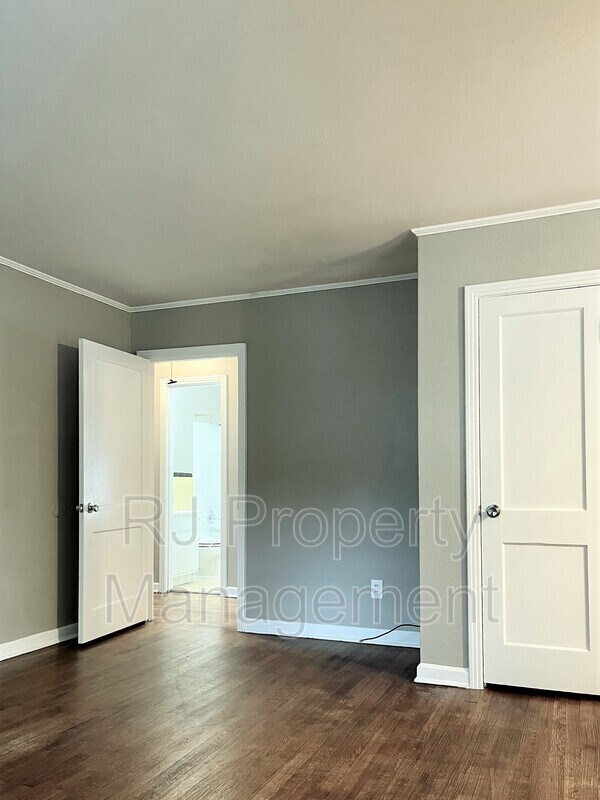 Building Photo - 4717 Tutwiler Ave