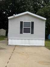 Building Photo - 249 E Birdsall Dr