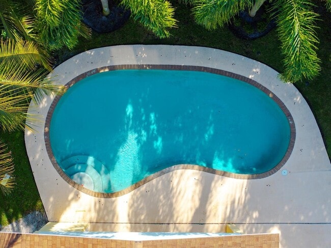 Photo - 302 NE 36th St House